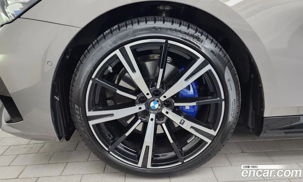 BMW 5 серия 2025 2.0 автомат (гидро), фото 5