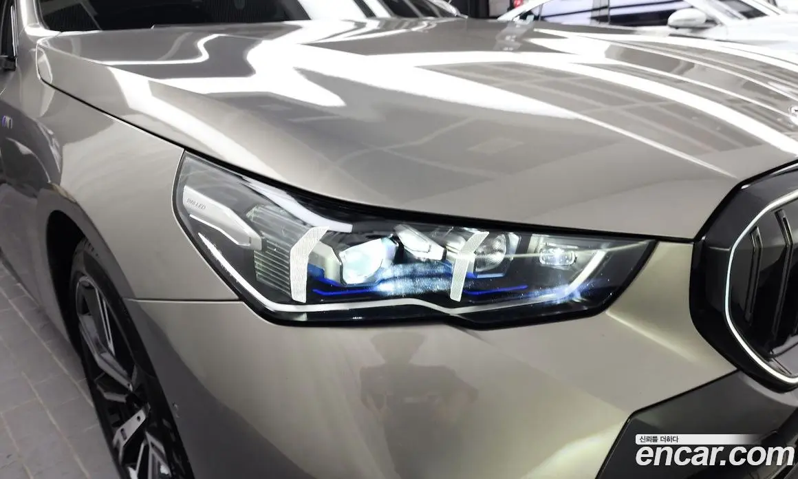 BMW 5 серия 2025 2.0 автомат (гидро), фото 8