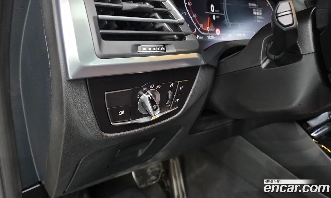 BMW X3 2024 2.0 автомат (гидро), фото 27 BMW X3 2024 2.0 автомат (гидро), фото 27