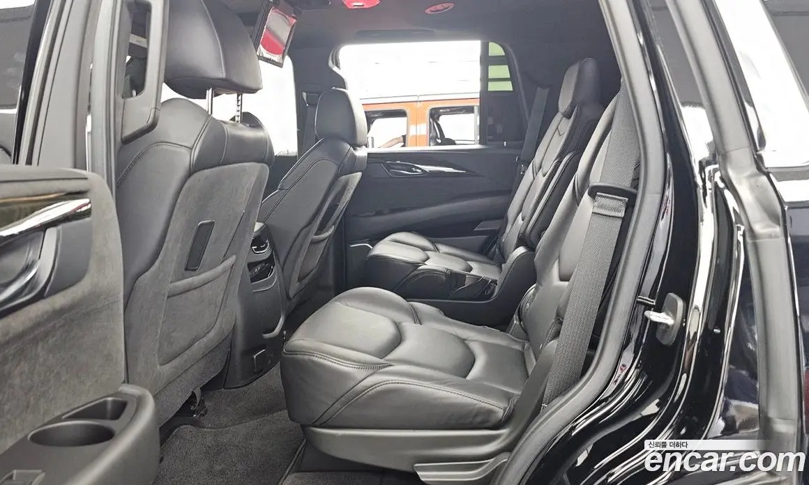 Cadillac Escalade 2020 6.2 автомат (гидро), фото 16 Cadillac Escalade 2020 6.2 автомат (гидро), фото 16