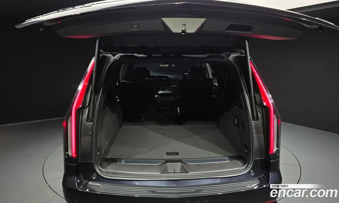 Cadillac Escalade 2022 6.2 автомат (гидро), фото 20 Cadillac Escalade 2022 6.2 автомат (гидро), фото 20