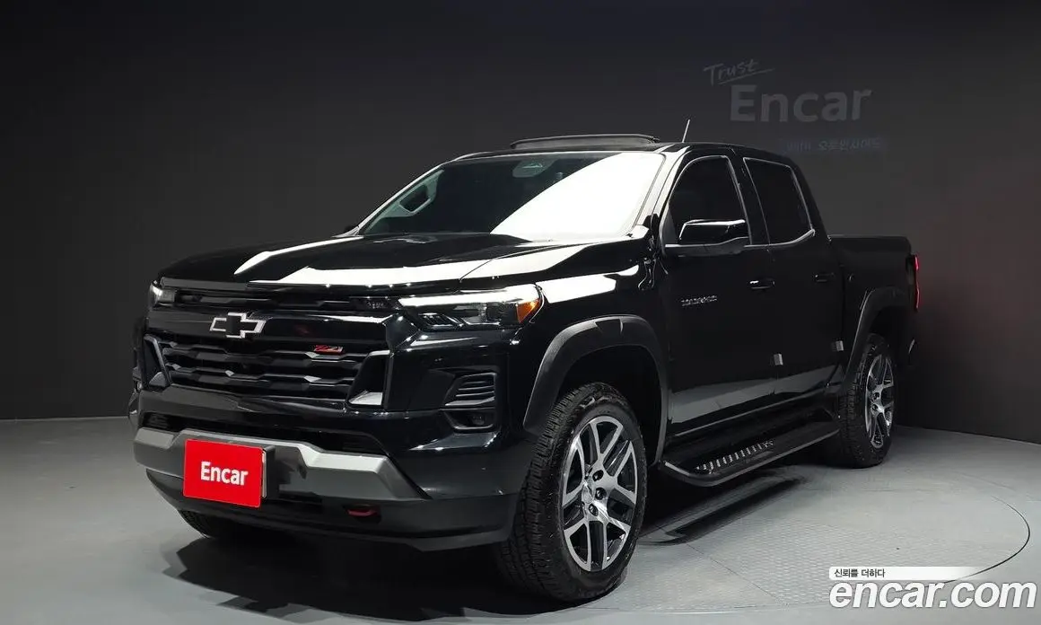 Chevrolet Colorado 2023 2.7 автомат (гидро), фото 1