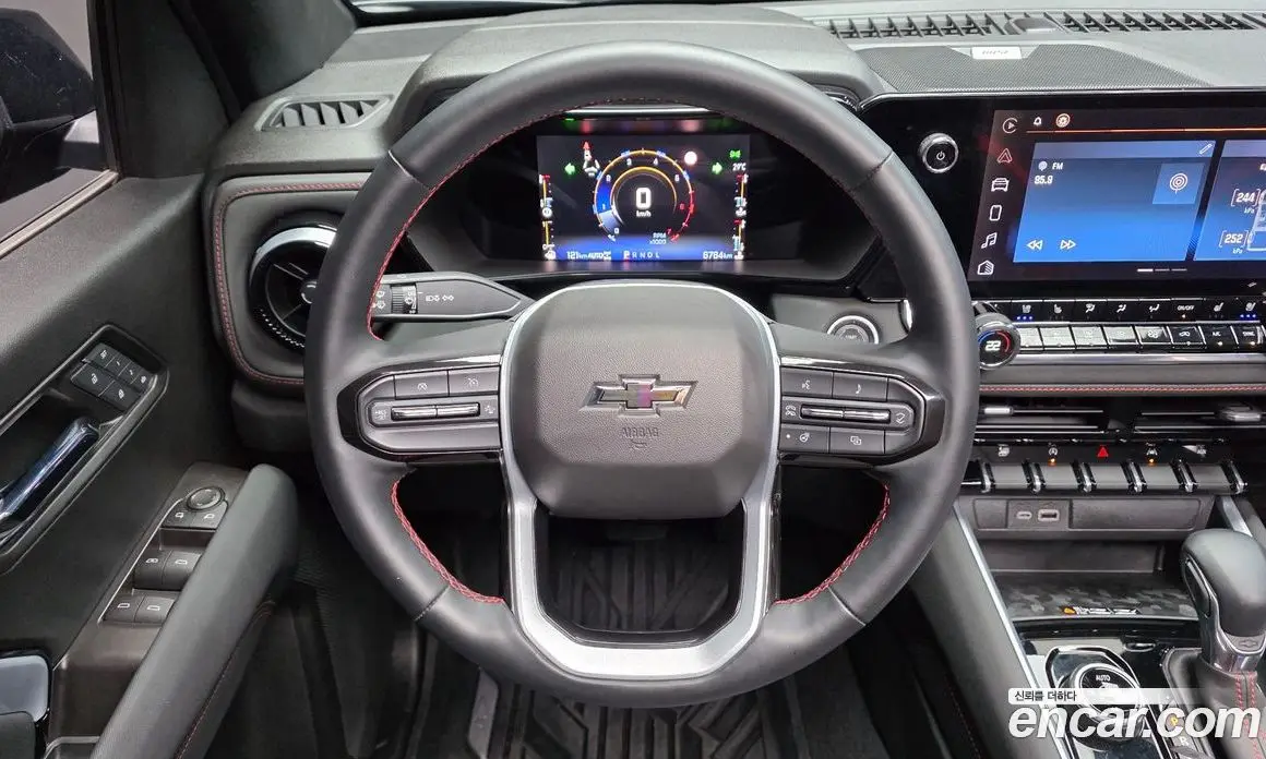 Chevrolet Colorado 2023 2.7 автомат (гидро), фото 20