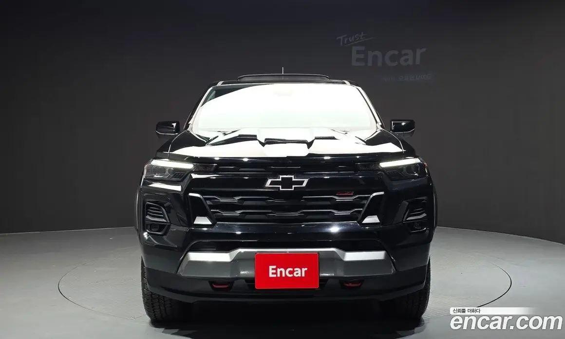 Chevrolet Colorado 2023 2.7 автомат (гидро), фото 3