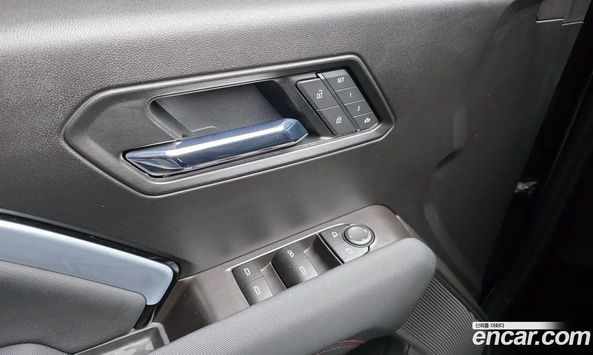 Chevrolet Colorado 2023 2.7 автомат (гидро), фото 23