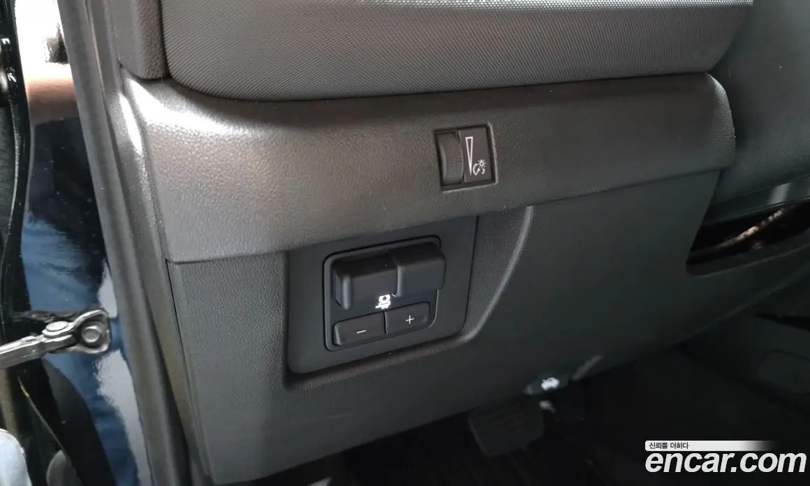 Chevrolet Colorado 2023 2.7 автомат (гидро), фото 25