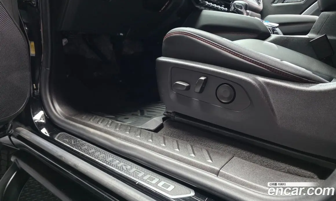 Chevrolet Colorado 2023 2.7 автомат (гидро), фото 29
