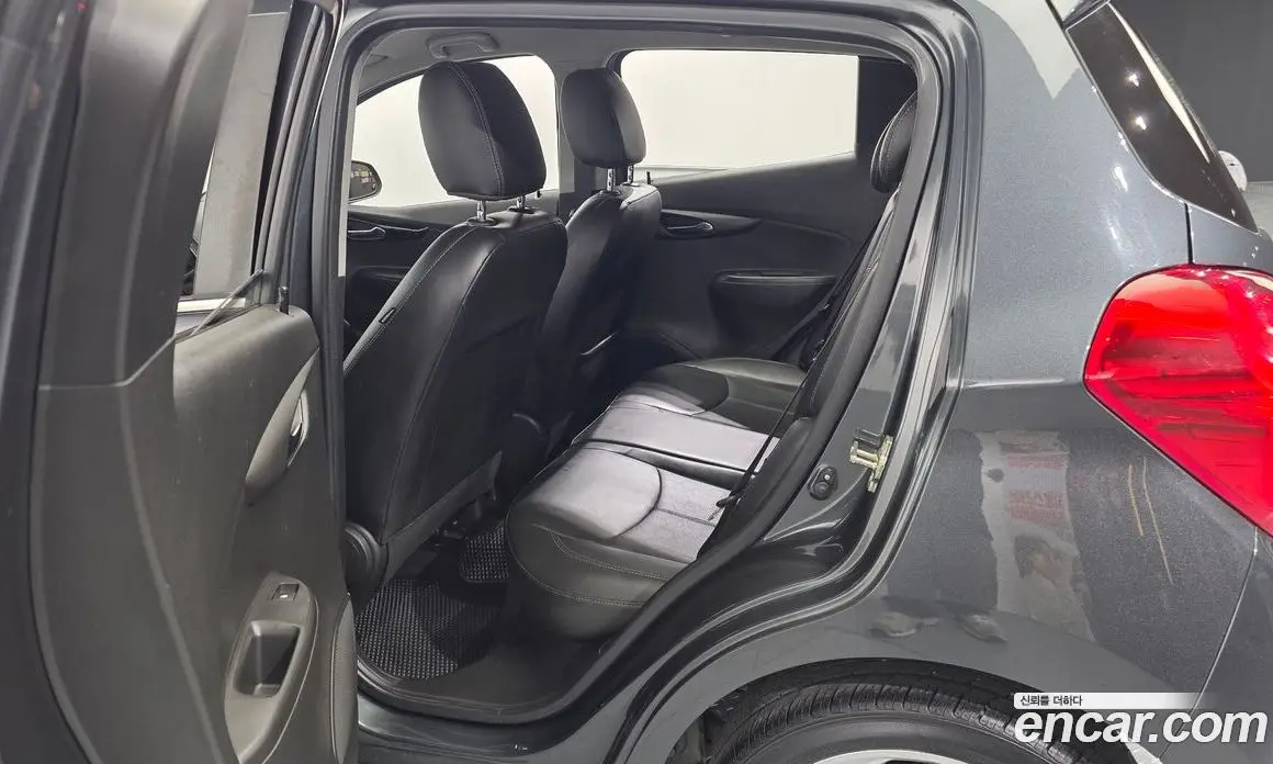 Chevrolet Spark 2017 1.0 автомат (гидро), фото 11 Chevrolet Spark 2017 1.0 автомат (гидро), фото 11