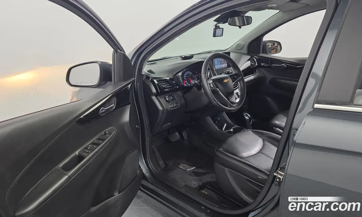 Chevrolet Spark 2017 1.0 автомат (гидро), фото 10 Chevrolet Spark 2017 1.0 автомат (гидро), фото 10