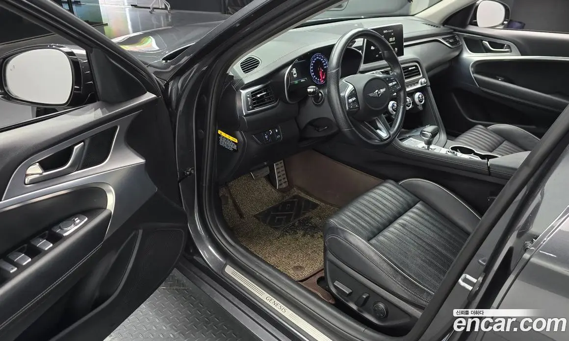 Genesis G70 2017 2.0 автомат (гидро), фото 13 Genesis G70 2017 2.0 автомат (гидро), фото 13