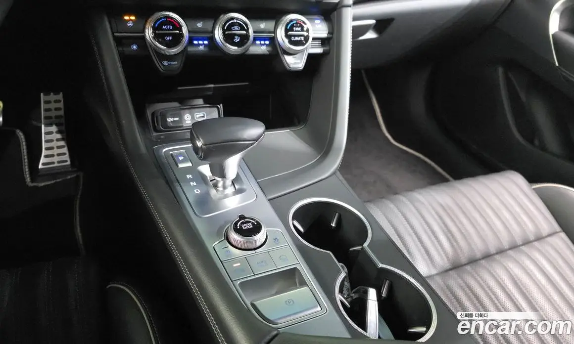 Genesis G70 2019 3.3 автомат (гидро), фото 12 Genesis G70 2019 3.3 автомат (гидро), фото 12