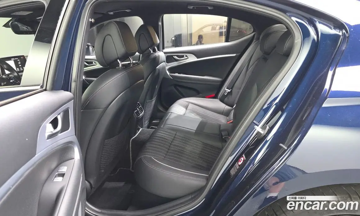 Genesis G70 2019 3.3 автомат (гидро), фото 16 Genesis G70 2019 3.3 автомат (гидро), фото 16