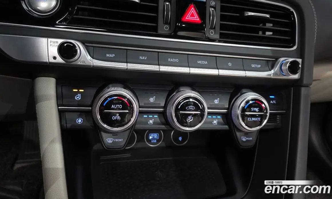 Genesis G70 2022 2.0 автомат (гидро), фото 17 Genesis G70 2022 2.0 автомат (гидро), фото 17