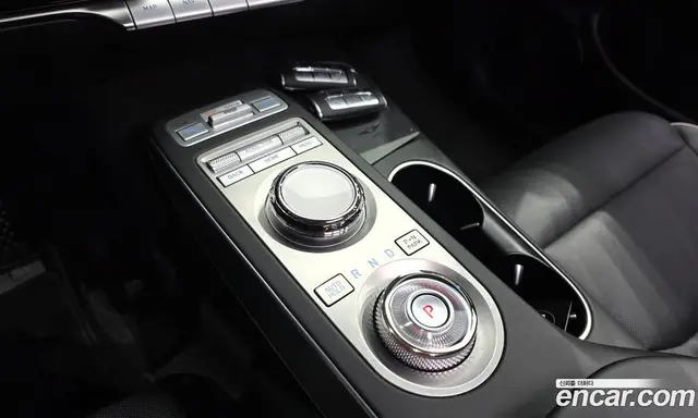 Genesis GV70 2022 0.1 автомат (гидро), миниатюра 12