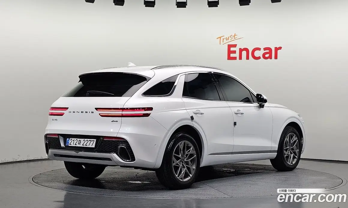 Genesis GV70 2022 2.5 автомат (гидро), фото 2 Genesis GV70 2022 2.5 автомат (гидро), фото 2