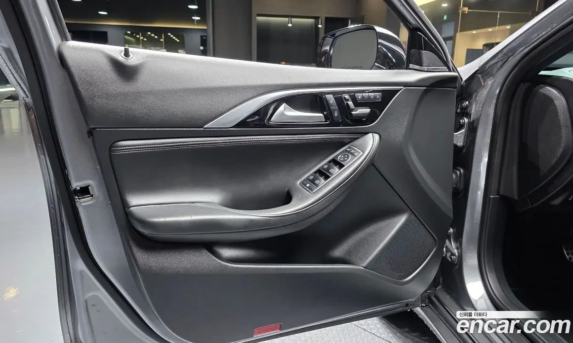 Infiniti Q30 2019 2.0 автомат (гидро), фото 14 Infiniti Q30 2019 2.0 автомат (гидро), фото 14