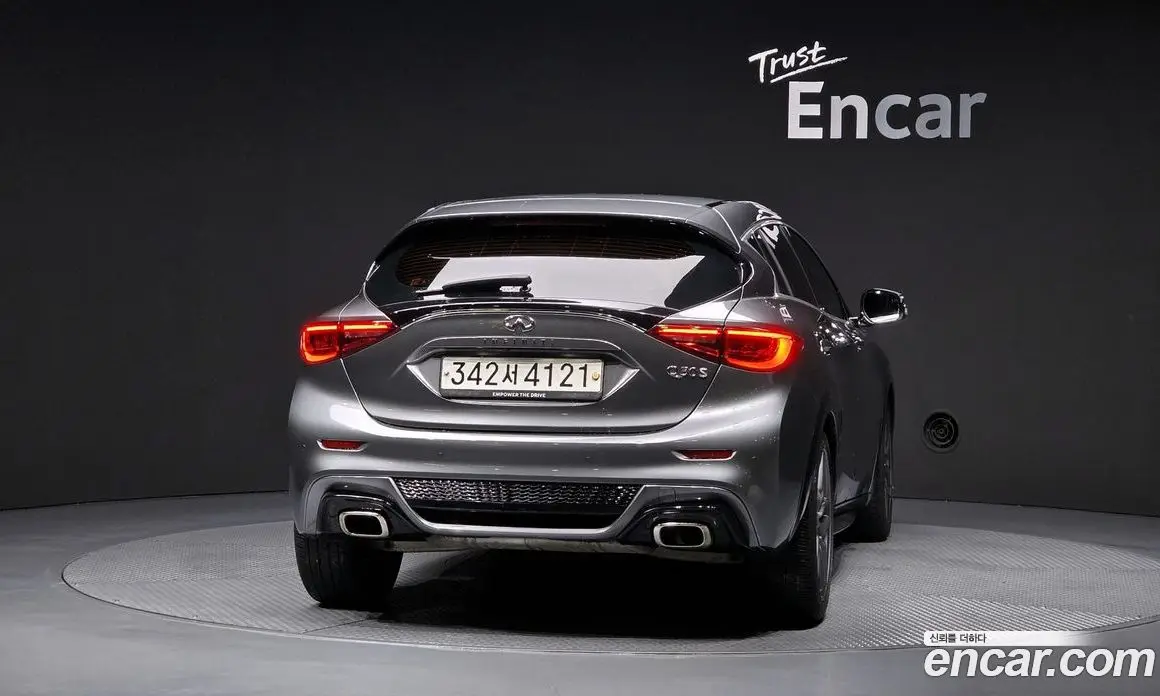 Infiniti Q30 2019 2.0 автомат (гидро), фото 4 Infiniti Q30 2019 2.0 автомат (гидро), фото 4