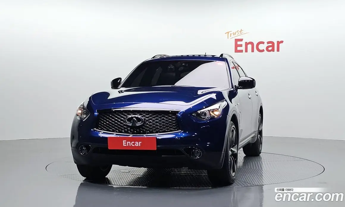 Infiniti QX70 2017 3.7 автомат (гидро), фото 3 Infiniti QX70 2017 3.7 автомат (гидро), фото 3
