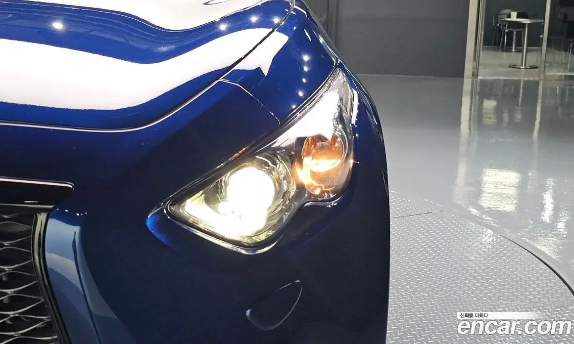 Infiniti QX70 2017 3.7 автомат (гидро), фото 8 Infiniti QX70 2017 3.7 автомат (гидро), фото 8