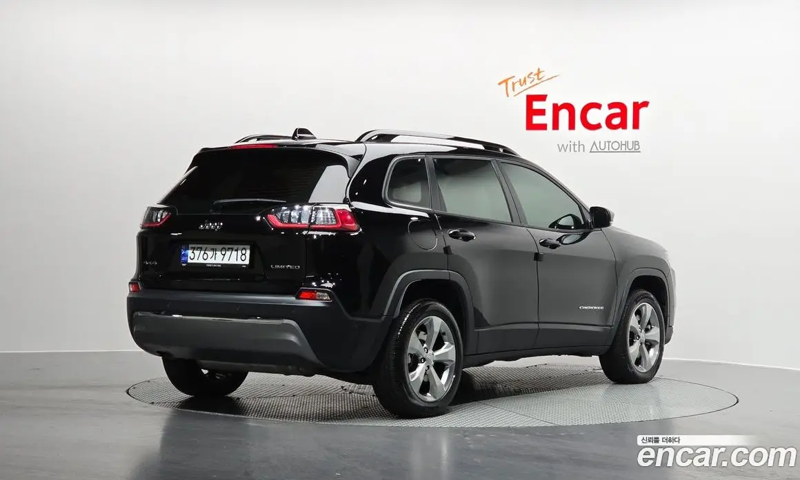 Jeep Cherokee 2022 2.4 автомат (гидро), фото 2 Jeep Cherokee 2022 2.4 автомат (гидро), фото 2