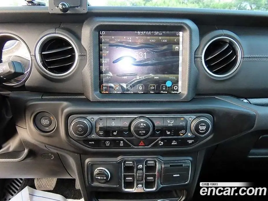 Jeep Wrangler 2023 2.0 автомат (гидро), фото 12 Jeep Wrangler 2023 2.0 автомат (гидро), фото 12