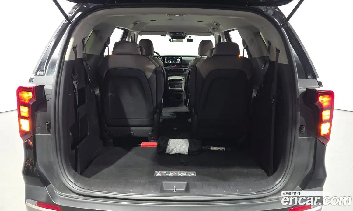 Kia Carnival 2024 2.2 автомат (гидро), фото 22 Kia Carnival 2024 2.2 автомат (гидро), фото 22