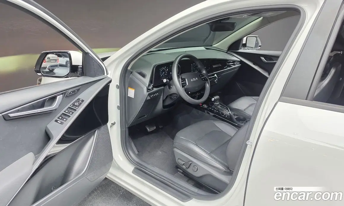 Kia Niro 2022 1.6 автомат (гидро), фото 13 Kia Niro 2022 1.6 автомат (гидро), фото 13