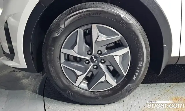 Kia Sorento 2022 1.6 автомат (гидро), миниатюра 5 Kia Sorento 2022 1.6 автомат (гидро), миниатюра 5