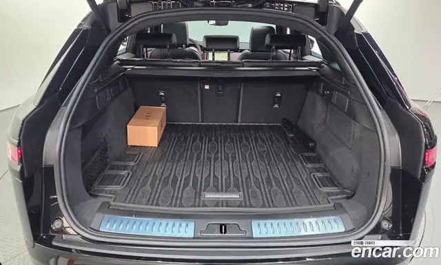 Land Rover Range Rover Velar 2025 3.0 автомат (гидро), миниатюра 10 Land Rover Range Rover Velar 2025 3.0 автомат (гидро), миниатюра 10