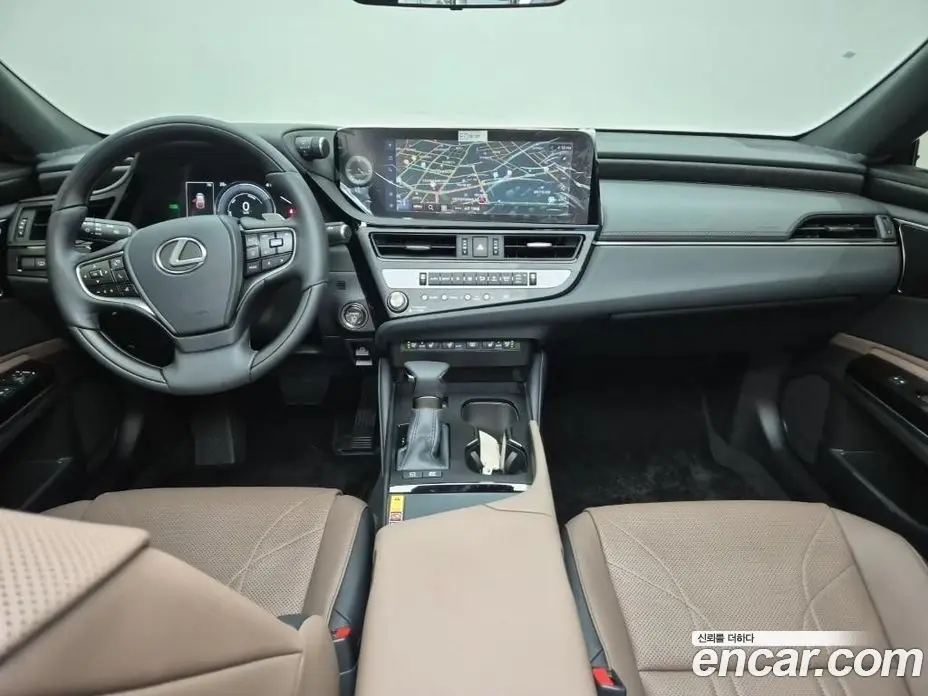 Lexus ES 2026 2.5 автомат (гидро), фото 12