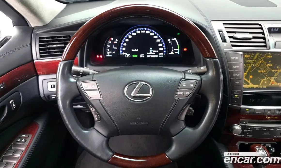 Lexus LS 2010 5.0 автомат (гидро), фото 13 Lexus LS 2010 5.0 автомат (гидро), фото 13