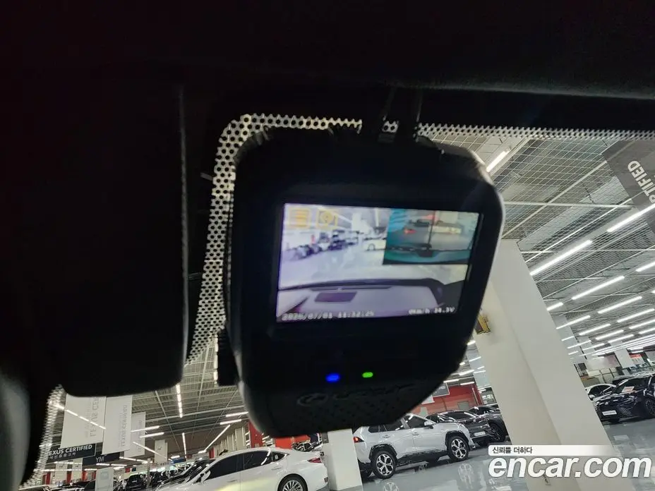 Lexus UX 2023 2.0 автомат (вариатор), фото 14 Lexus UX 2023 2.0 автомат (вариатор), фото 14