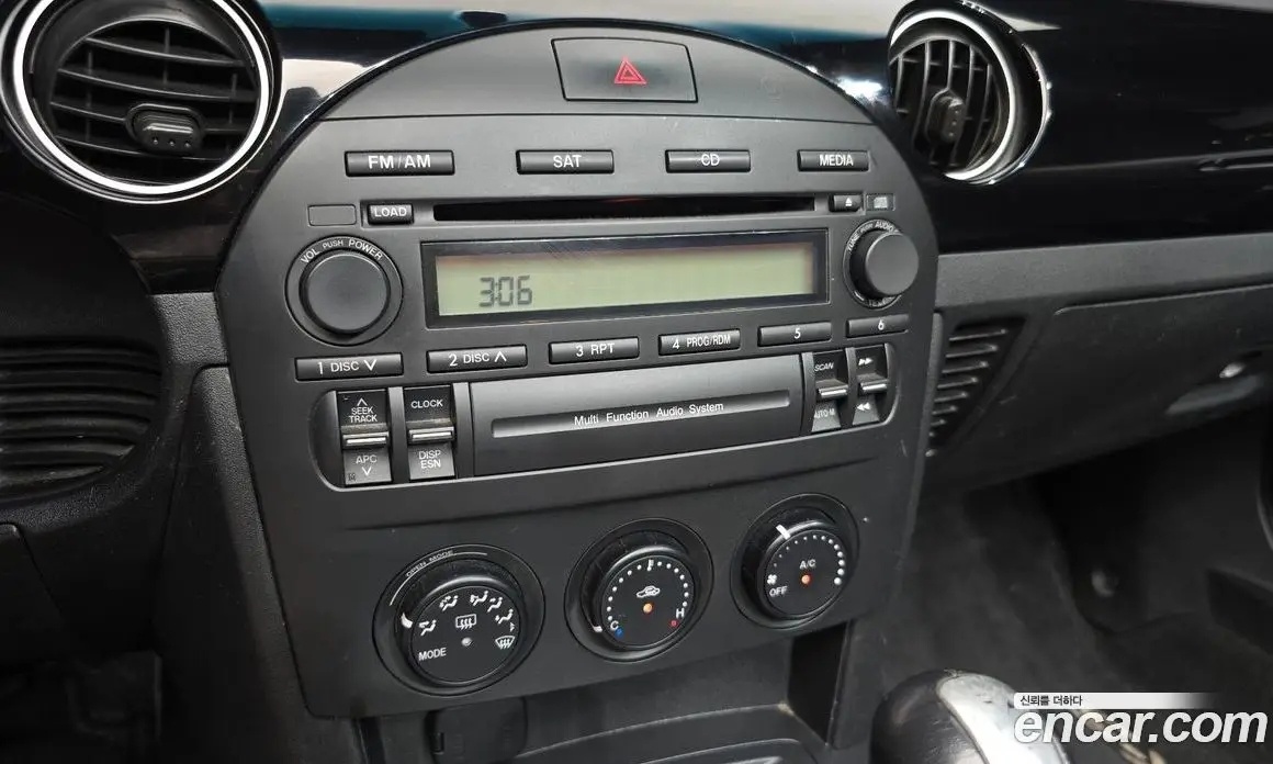Mazda MX-5 2007 2.0 автомат (гидро), фото 19 Mazda MX-5 2007 2.0 автомат (гидро), фото 19