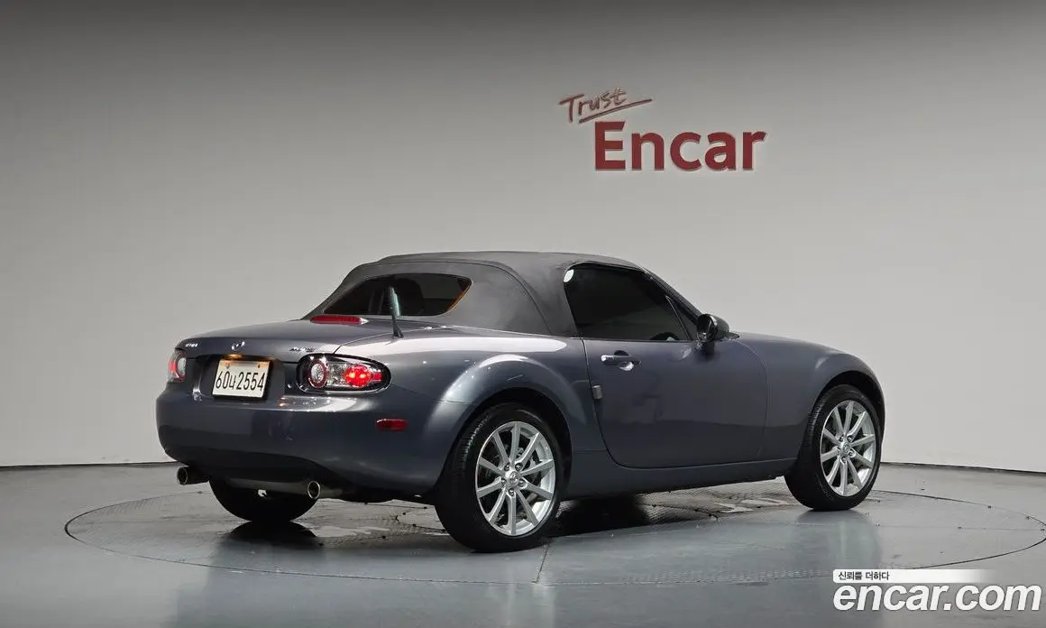 Mazda MX-5 2007 2.0 автомат (гидро), фото 31 Mazda MX-5 2007 2.0 автомат (гидро), фото 31