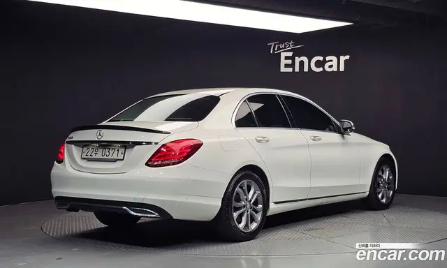 Mercedes-Benz C-Class 2016 2.0 автомат (гидро), миниатюра 2