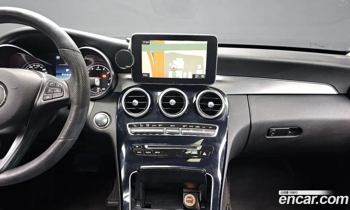 Mercedes-Benz C-Class 2016 2.0 автомат (гидро), фото 13