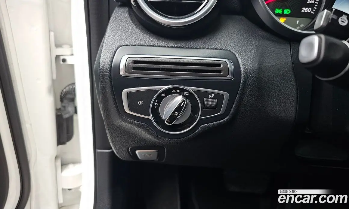 Mercedes-Benz C-Class 2016 2.0 автомат (гидро), фото 18