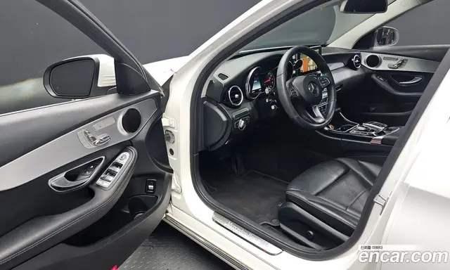Mercedes-Benz C-Class 2016 2.0 автомат (гидро), миниатюра 10