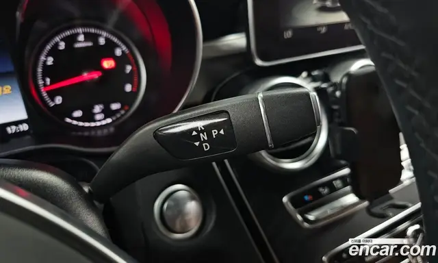 Mercedes-Benz C-Class 2018 2.0 автомат (гидро), миниатюра 12