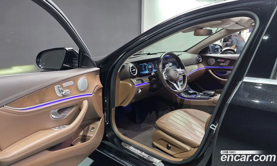 Mercedes-Benz E-Class 2018 2.0 автомат (гидро), фото 13 Mercedes-Benz E-Class 2018 2.0 автомат (гидро), фото 13