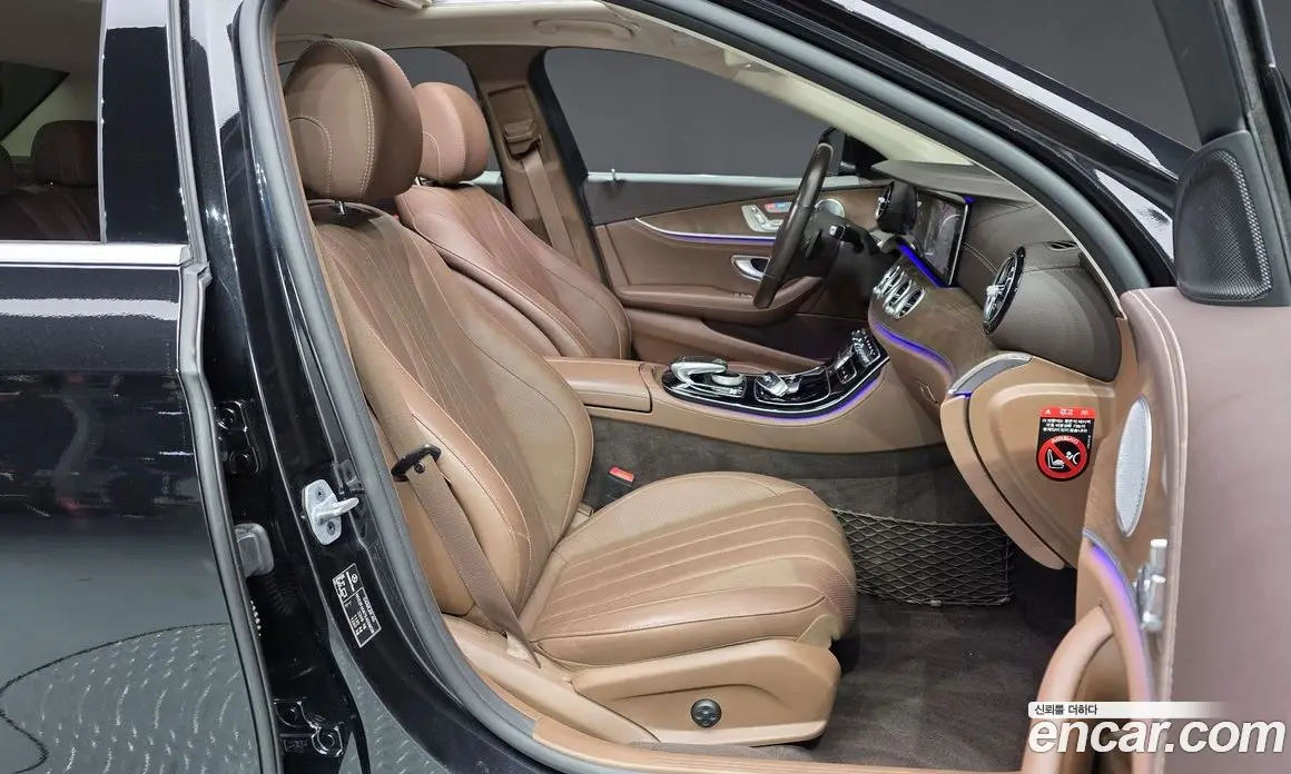 Mercedes-Benz E-Class 2018 2.0 автомат (гидро), фото 16 Mercedes-Benz E-Class 2018 2.0 автомат (гидро), фото 16