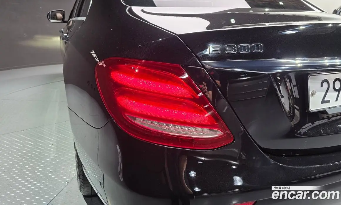Mercedes-Benz E-Class 2018 2.0 автомат (гидро), фото 9 Mercedes-Benz E-Class 2018 2.0 автомат (гидро), фото 9