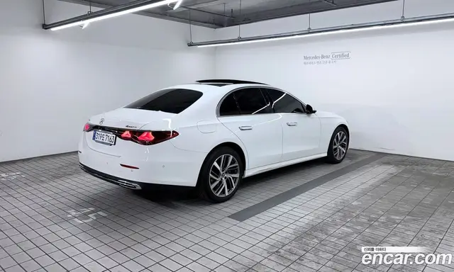 Mercedes-Benz E-Class 2024 2.0 автомат (гидро), миниатюра 2 Mercedes-Benz E-Class 2024 2.0 автомат (гидро), миниатюра 2