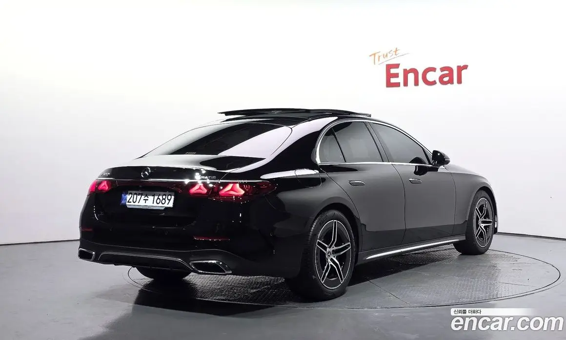 Mercedes-Benz E-Class 2025 2.0 автомат (гидро), фото 2