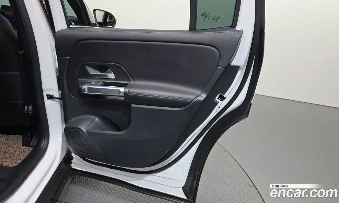 Mercedes-Benz GLB-Class 2022 1.9 автомат (гидро), фото 15