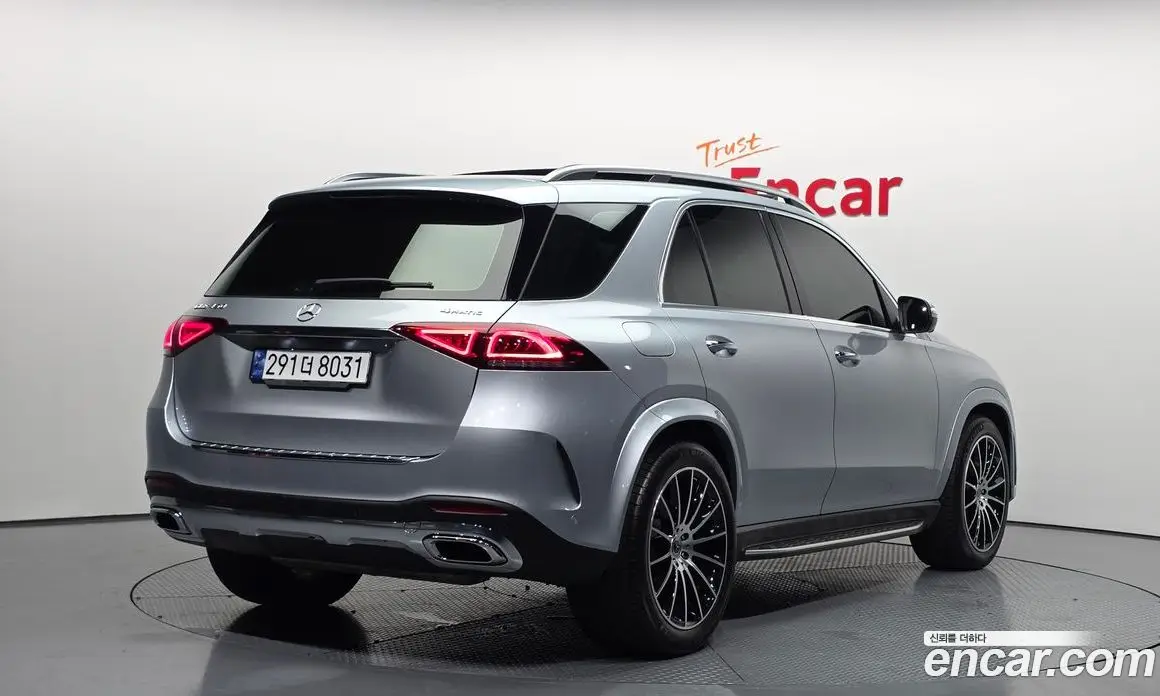 Mercedes-Benz GLE-Class 2023 3.0 автомат (гидро), фото 2