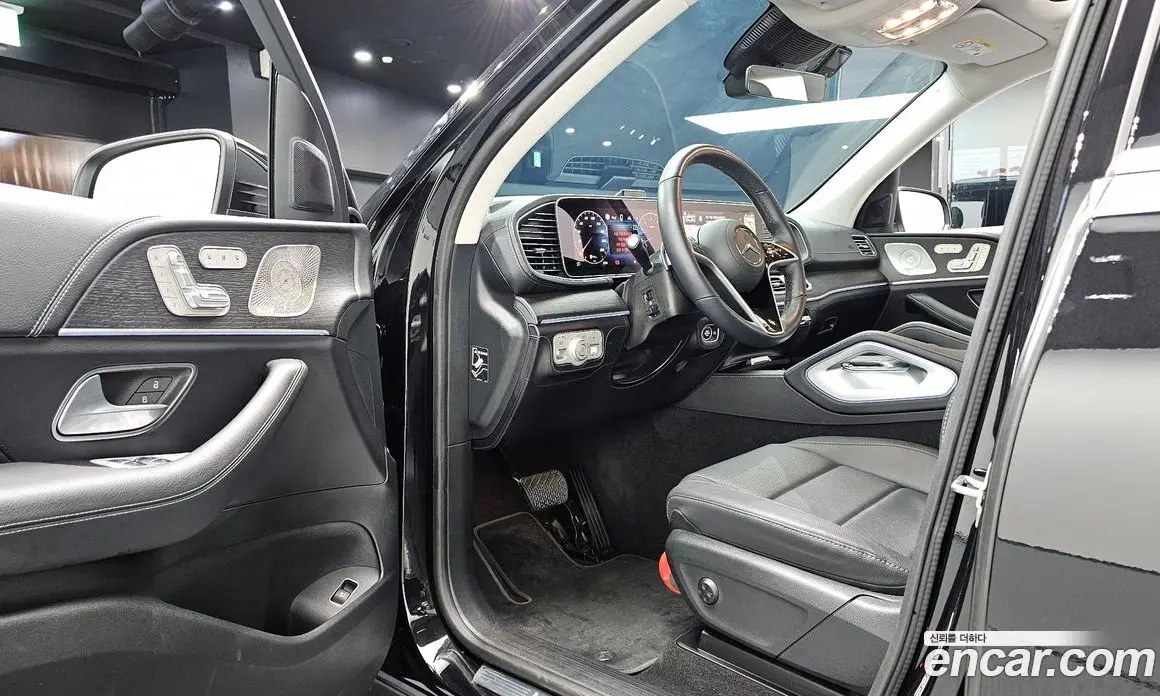 Mercedes-Benz GLE-Class 2025 2.0 автомат (гидро), фото 13 Mercedes-Benz GLE-Class 2025 2.0 автомат (гидро), фото 13