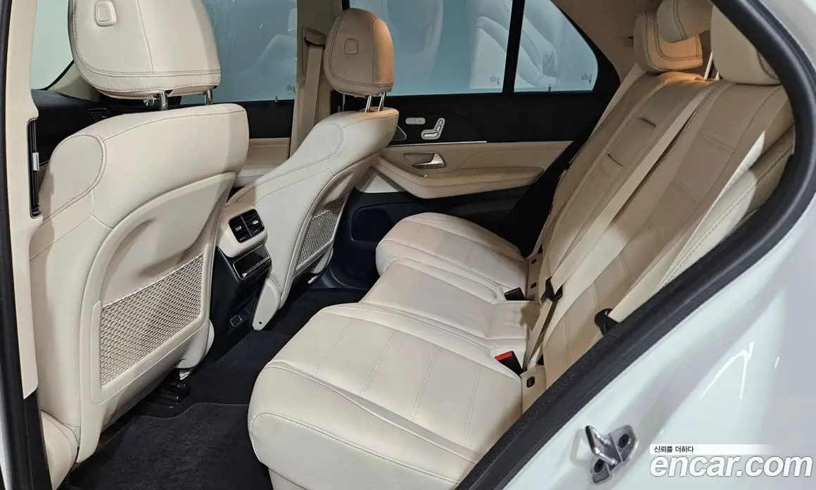 Mercedes-Benz GLE-Class 2025 3.0 автомат (гидро), фото 10 Mercedes-Benz GLE-Class 2025 3.0 автомат (гидро), фото 10