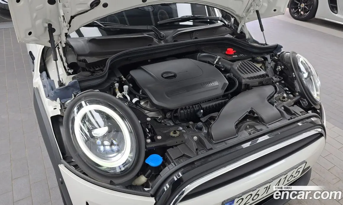 Mini Cooper Convertible 2024 1.5 автомат (гидро), фото 6 Mini Cooper Convertible 2024 1.5 автомат (гидро), фото 6