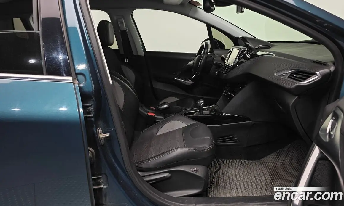 Peugeot 2008 2019 1.5 автомат (гидро), фото 16 Peugeot 2008 2019 1.5 автомат (гидро), фото 16